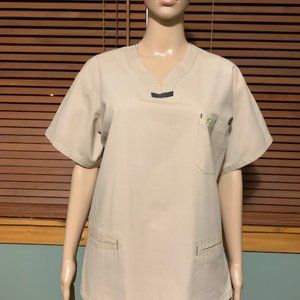 IGUANA TOP SCRUB SCRUB TAN SIZE L